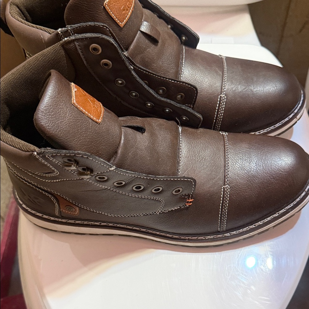 Men's Brown Leather- Like Boots - Picture 3 of 8